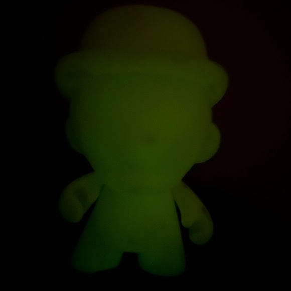Kid Robot x Munny Glow in the Dark 7” - Picture 3 of 3